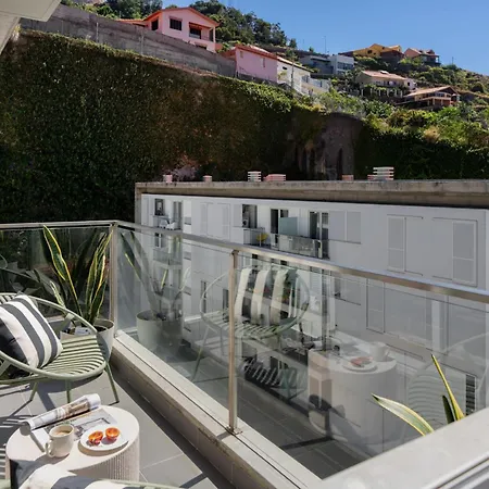 Wings Ii By An Island